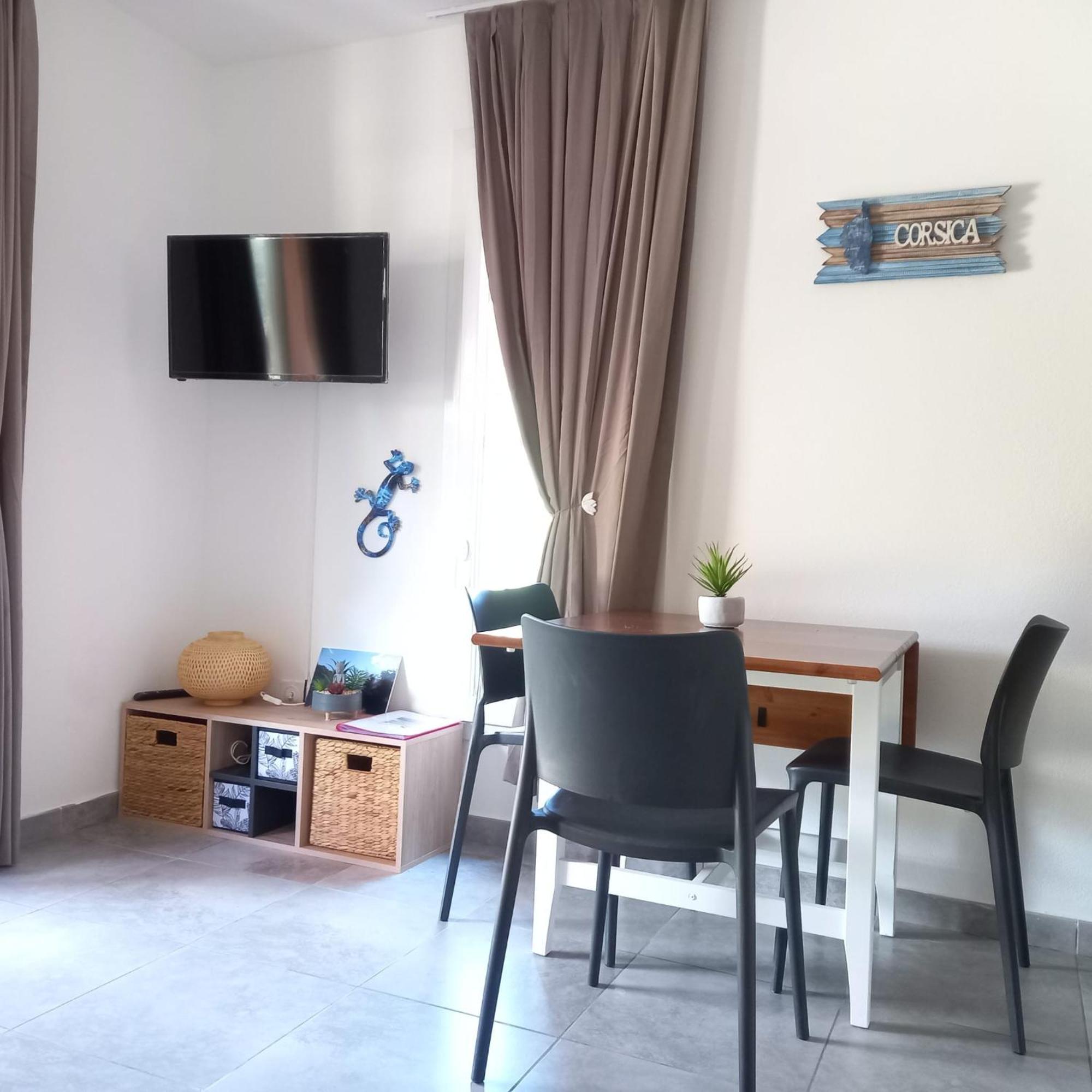 Residence Hoteliere Les Hameaux De Saint Cyprien 25 M2 Lecci Exterior foto
