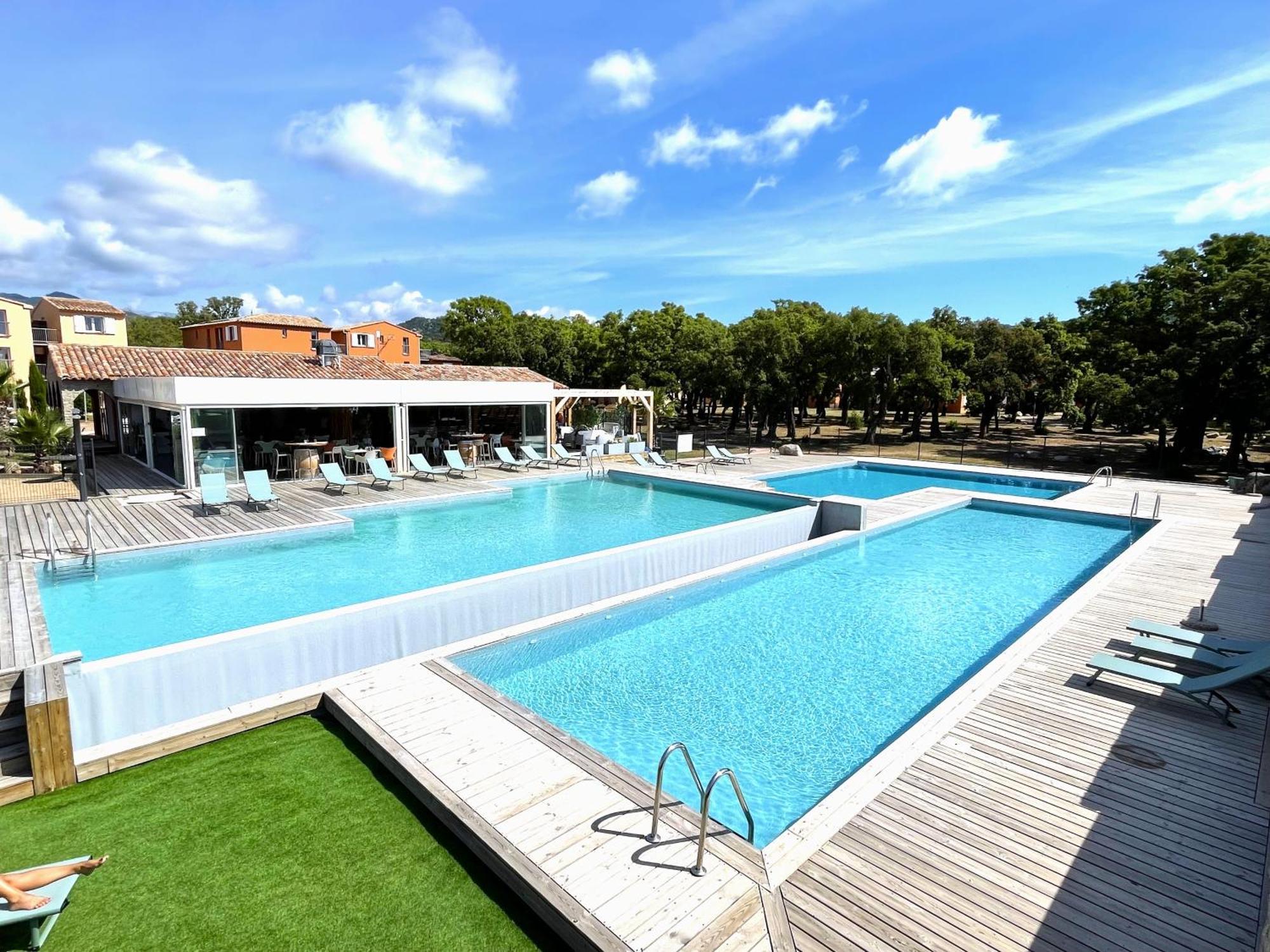 Residence Hoteliere Les Hameaux De Saint Cyprien 25 M2 Lecci Exterior foto