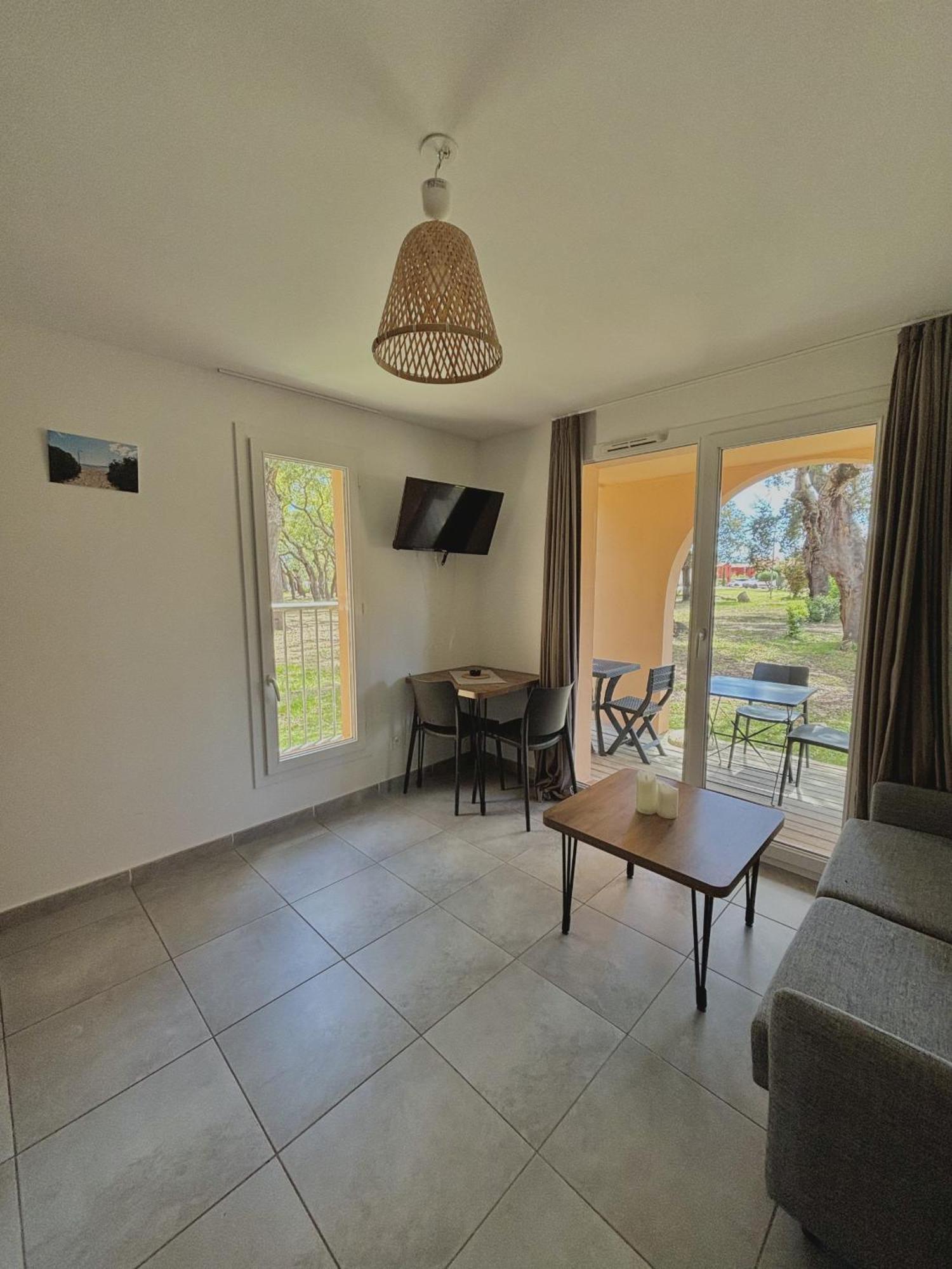 Residence Hoteliere Les Hameaux De Saint Cyprien 25 M2 Lecci Exterior foto